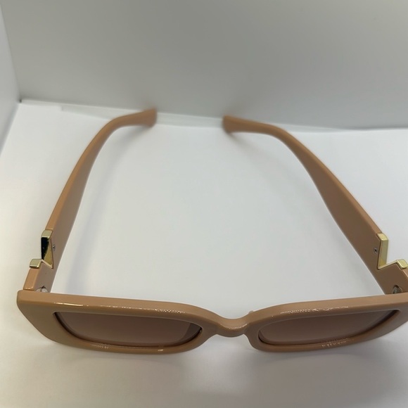 Chic  Retro Nude Square Sunglasses Gold V Detail UV Protection Trendy Shades main image 8